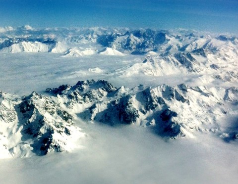 mountains-view-sky-snow-AidaSadzak